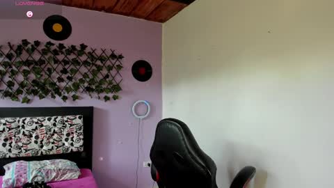 kassandra james online show from January 15, 2025, 9:20 pm
