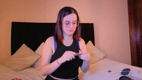 kassandra james online show from November 30, 2025, 4:22 pm