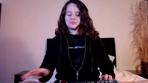 kassandra james online show from May 19, 2026, 3:02 am