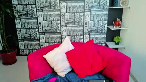 kassandra james online show from May 26, 2026, 1:18 pm