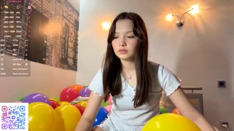 Snapshot of kassandrataulbee chatting on September 12, 2025, 9:42 am Kira online show from September 12, 2025, 9:42 am