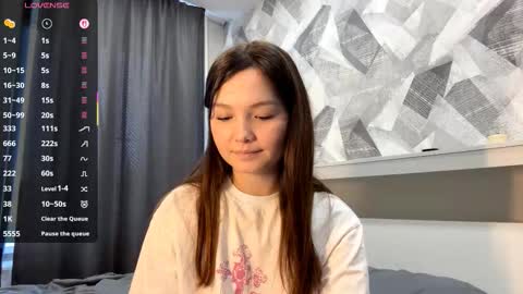 Kira online show from October 11, 2025, 11:31 am