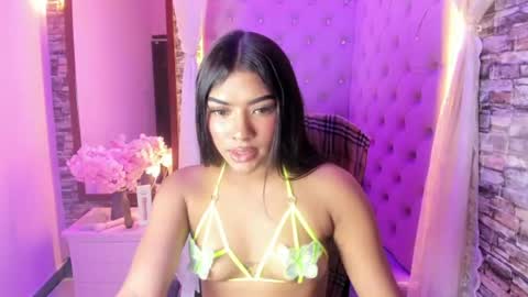 Snapshot of kassy_stone chatting on July 5, 2026, 4:19 am kassy Stone online show from July 5, 2026, 4:19 am