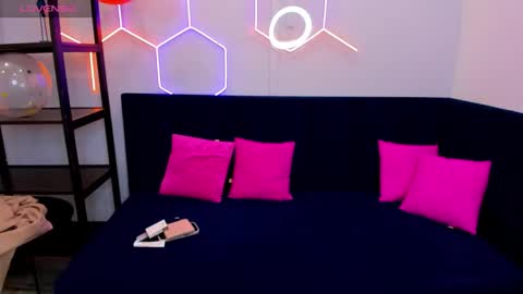 Snapshot of kat__cat chatting on September 29, 2025, 2:27 am kat__cat online show from September 29, 2025, 2:27 am