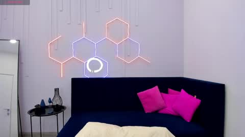 kat__cat online show from May 5, 2026, 1:57 am