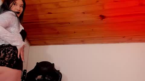 Snapshot of kat_apple chatting on October 20, 2025, 6:19 pm Alicia online show from October 20, 2025, 6:19 pm