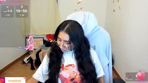 Kat       online show from October 17, 2025, 1:03 pm