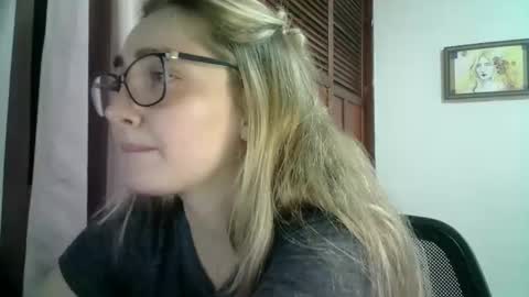 Snapshot of kat_pp chatting on January 8, 2025, 5:05 am Kati online show from January 8, 2025, 5:05 am