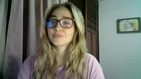 Snapshot of kat_pp chatting on January 9, 2025, 3:36 am Kati online show from January 9, 2025, 3:36 am