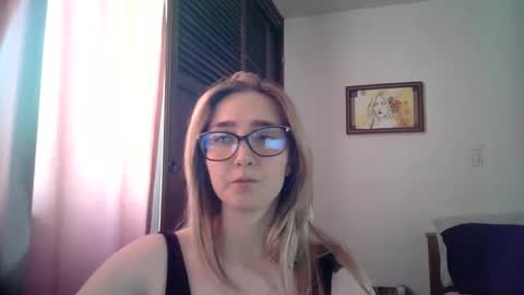 Snapshot of kat_pp chatting on January 17, 2025, 4:15 pm Kati online show from January 17, 2025, 4:15 pm