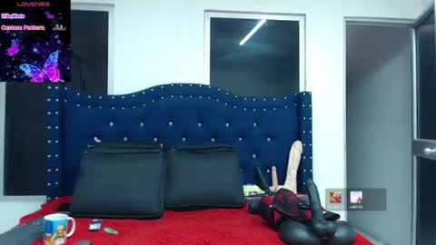 katalella_22 online show from June 25, 2026, 10:14 pm