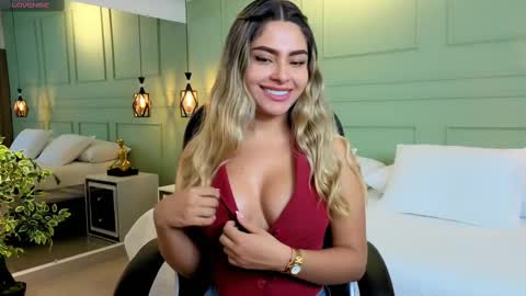 Kat online show from September 9, 2025, 11:54 am