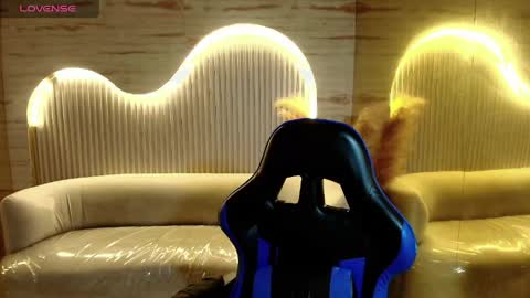 Katalina  online show from April 29, 2026, 9:43 pm