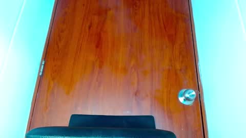katalinaferreirax online show from March 3, 2025, 9:55 am