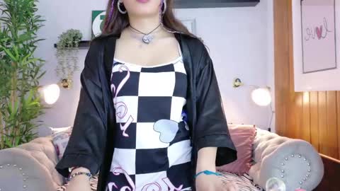 katalinalee_ online show from June 9, 2026, 11:44 am