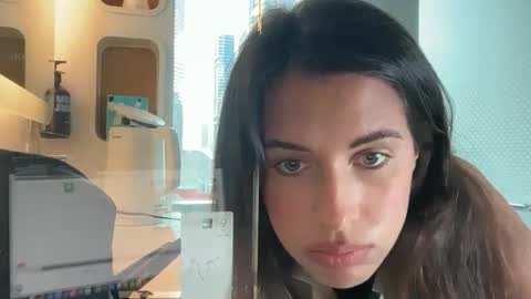 katarasimon online show from October 31, 2025, 8:21 pm