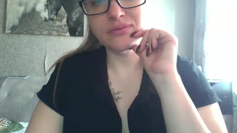 Snapshot of katarios_x chatting on September 29, 2025, 4:06 am katarios online show from September 29, 2025, 4:06 am