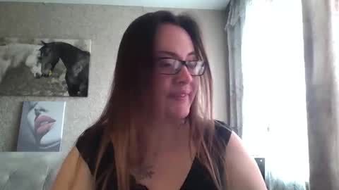 Snapshot of katarios_x chatting on October 17, 2025, 10:51 am katarios online show from October 17, 2025, 10:51 am