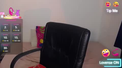 Snapshot of kate_arden chatting on October 12, 2025, 2:10 am Carla Palmer online show from October 12, 2025, 2:10 am