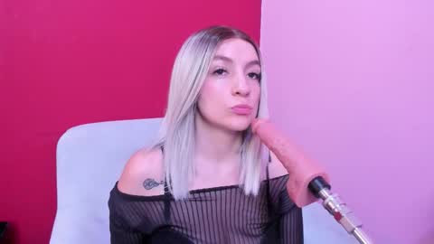Snapshot of kate_bunny_ chatting on September 28, 2025, 9:25 am Kate  online show from September 28, 2025, 9:25 am