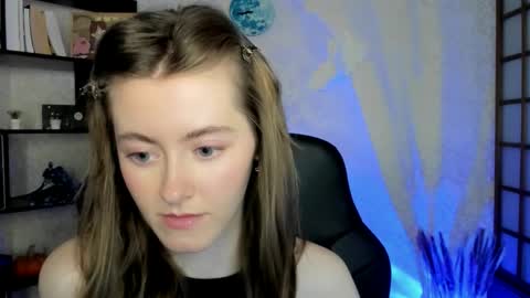 Snapshot of kate_cuddle chatting on December 9, 2024, 3:40 am Kate online show from December 9, 2024, 3:40 am