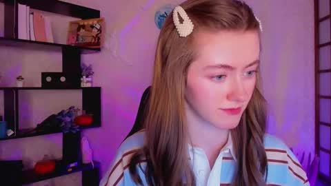 Snapshot of kate_cuddle chatting on December 17, 2024, 5:18 am Kate online show from December 17, 2024, 5:18 am