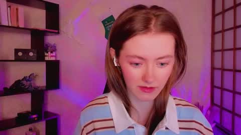 Snapshot of kate_cuddle chatting on December 30, 2024, 1:37 am Kate online show from December 30, 2024, 1:37 am