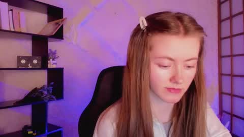 Snapshot of kate_cuddle chatting on January 17, 2025, 8:13 am Kate online show from January 17, 2025, 8:13 am