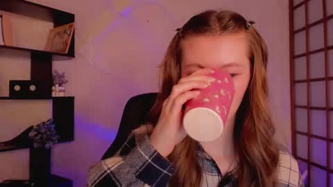 Snapshot of kate_cuddle chatting on January 21, 2025, 5:16 am Kate online show from January 21, 2025, 5:16 am