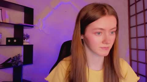 Snapshot of kate_cuddle chatting on February 3, 2025, 6:02 am Kate online show from February 3, 2025, 6:02 am