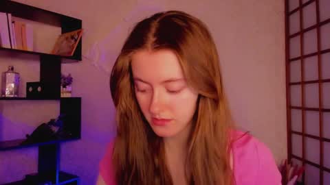 Snapshot of kate_cuddle chatting on February 12, 2025, 2:03 am Kate online show from February 12, 2025, 2:03 am