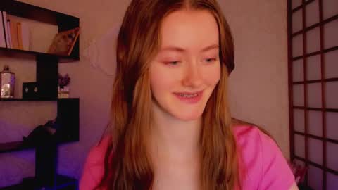 Snapshot of kate_cuddle chatting on February 12, 2025, 5:05 am Kate online show from February 12, 2025, 5:05 am