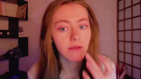 Snapshot of kate_cuddle chatting on February 28, 2025, 5:26 am Kate online show from February 28, 2025, 5:26 am