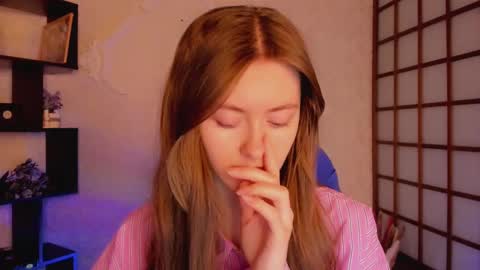 Snapshot of kate_cuddle chatting on March 3, 2025, 2:36 am Kate online show from March 3, 2025, 2:36 am