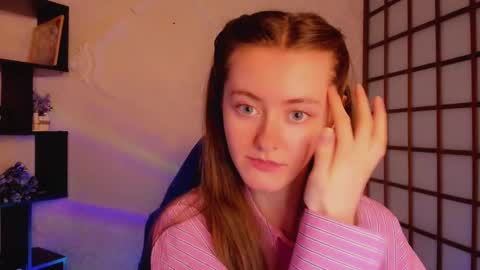 Snapshot of kate_cuddle chatting on March 3, 2025, 5:42 am Kate online show from March 3, 2025, 5:42 am