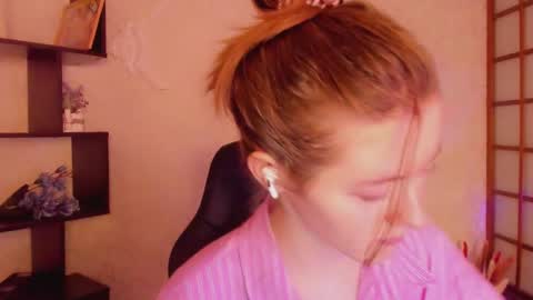 Snapshot of kate_cuddle chatting on March 11, 2025, 2:21 am Kate online show from March 11, 2025, 2:21 am