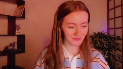 Snapshot of kate_cuddle chatting on March 12, 2025, 5:46 am Kate online show from March 12, 2025, 5:46 am