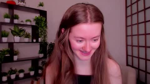 Kate online show from October 9, 2025, 3:04 am