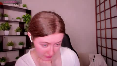 Kate online show from May 8, 2026, 2:28 am
