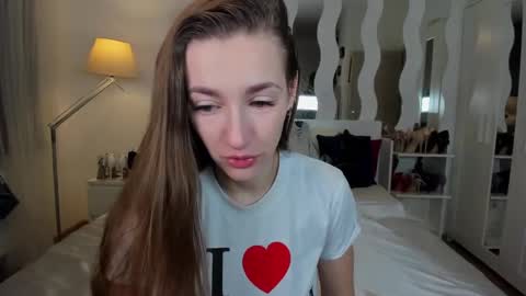 kate_redgar online show from February 5, 2025, 3:31 pm