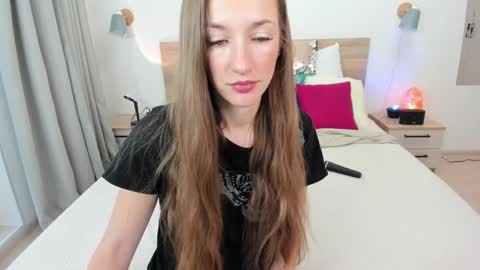 kate_redgar online show from February 6, 2026, 11:57 am