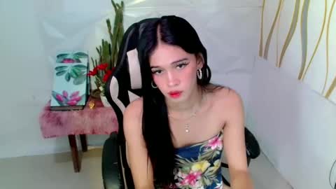 Kate online show from December 3, 2024, 2:47 am