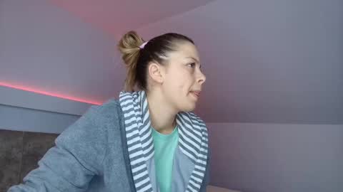 Snapshot of kateallyaa chatting on January 12, 2026, 7:46 am KateAllyaa online show from January 12, 2026, 7:46 am