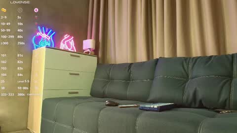 kateample online show from June 7, 2026, 5:16 pm