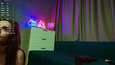 kateample online show from June 11, 2026, 12:32 am