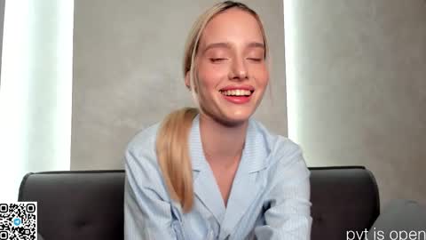 Snapshot of katebremar chatting on March 24, 2026, 8:47 pm online show from March 24, 2026, 8:47 pm