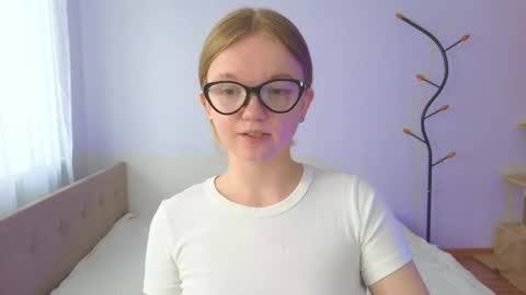 katebunnys online show from June 5, 2026, 6:52 am