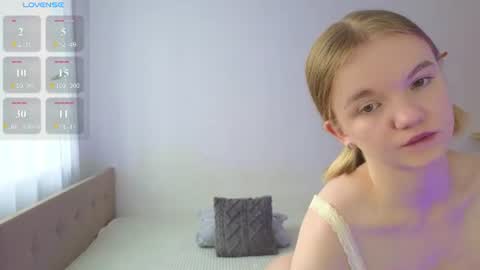 katebunnys online show from June 11, 2026, 4:43 am