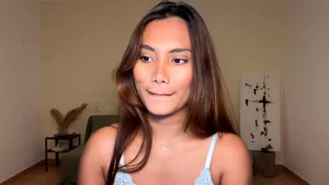 Kate Dami online show from December 13, 2024, 4:05 pm