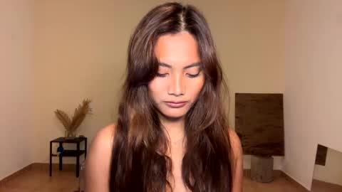 Kate Dami online show from February 7, 2025, 3:52 pm